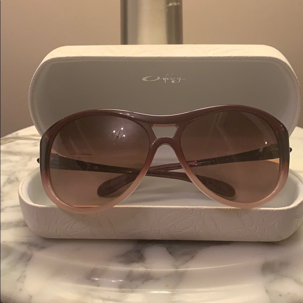 Oakley aviators